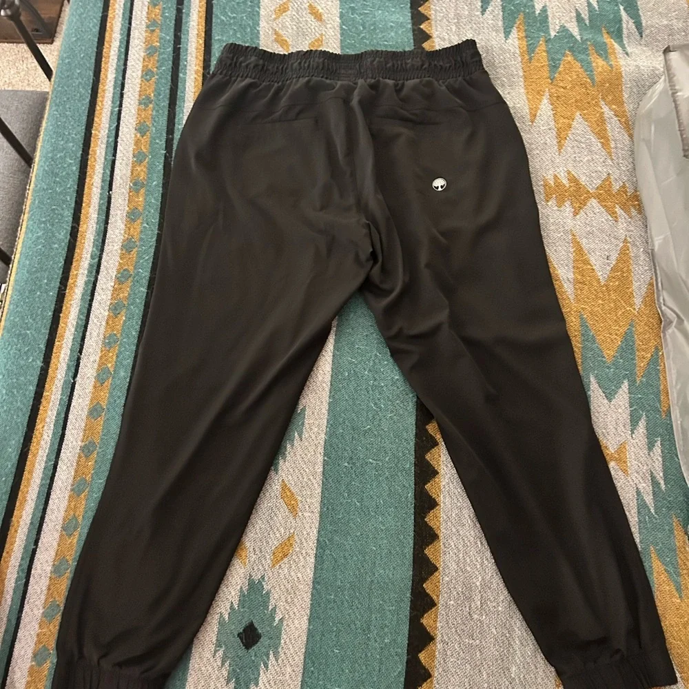 Women’s Healing Hands Jogger Scrub Bottoms - Picture 2 of 4